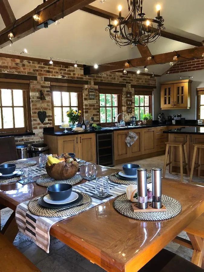 Grade 2 Listed Barn On The Edge Of Bournemouth And The New Forest Villa