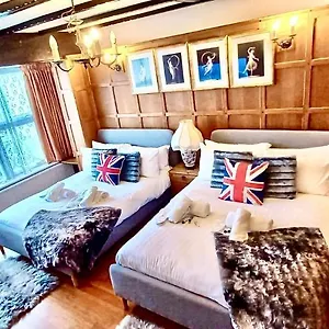 https://amara-house.cambridgehotelsuk.com