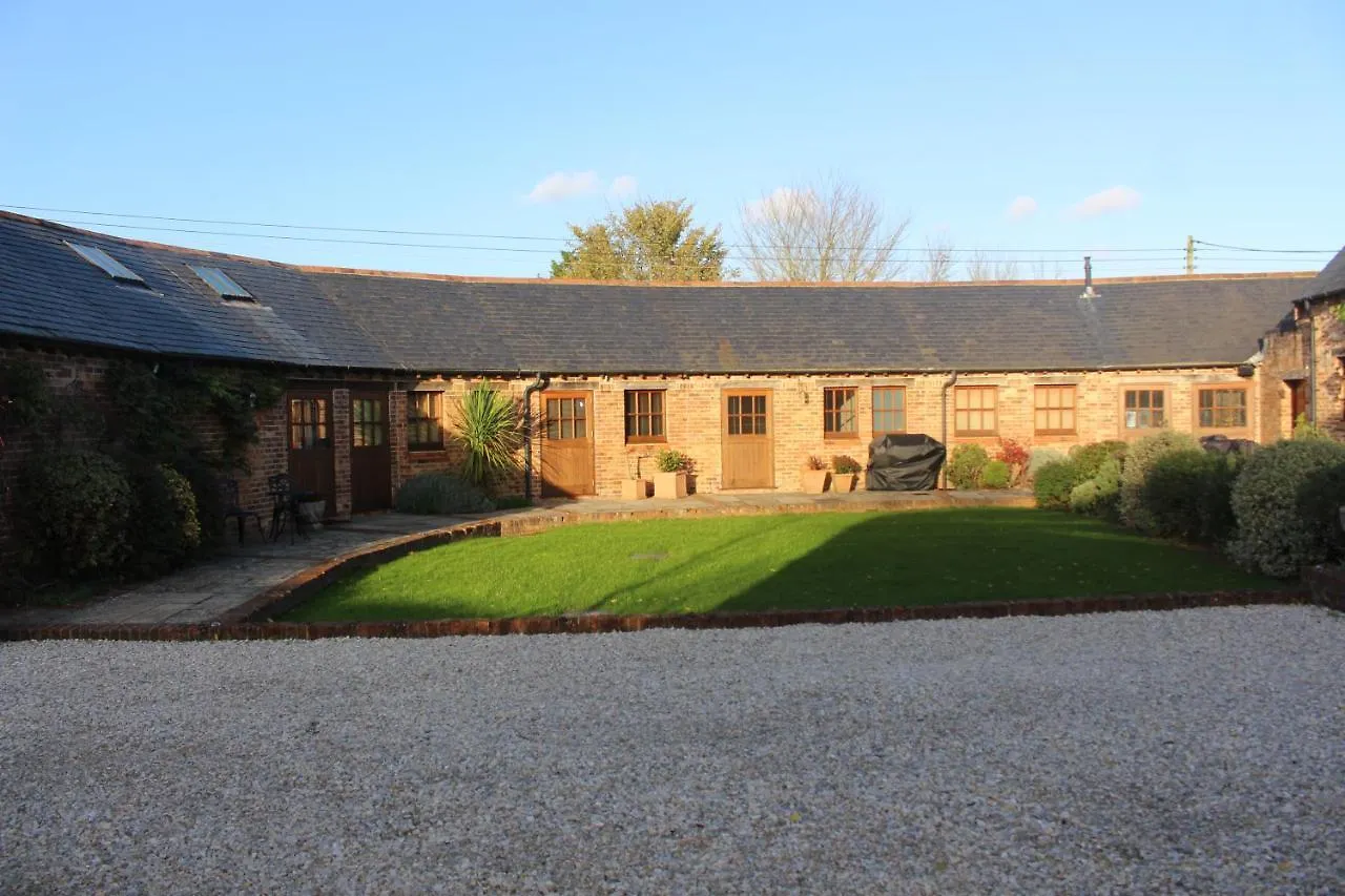 Holiday home Grade 2 Listed Barn On The Edge Of Bournemouth And The New Forest Villa
