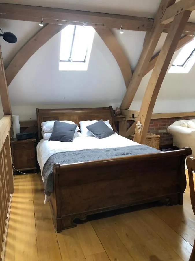 Grade 2 Listed Barn On The Edge Of Bournemouth And The New Forest Villa Holiday home