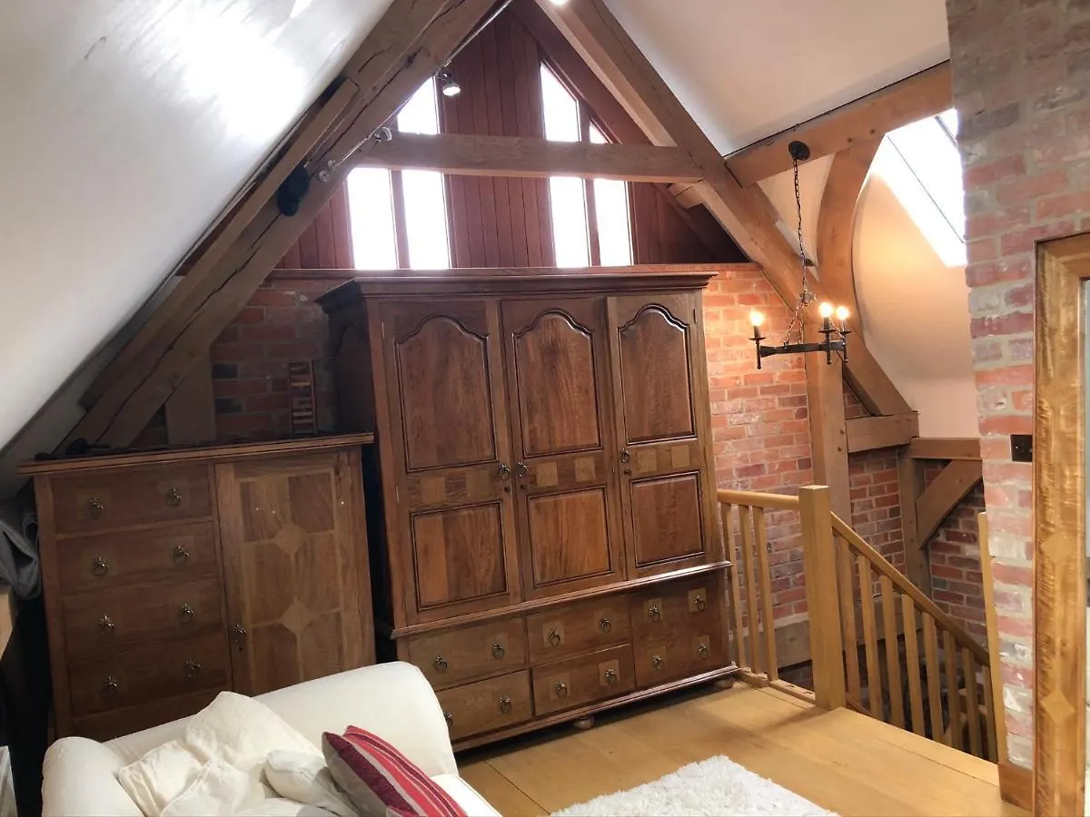 Grade 2 Listed Barn On The Edge Of Bournemouth And The New Forest Villa Holiday home