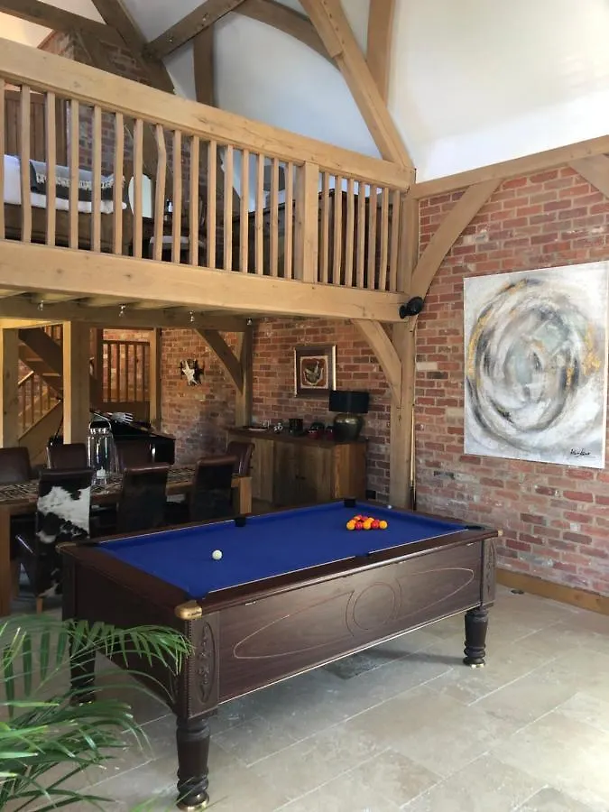Grade 2 Listed Barn On The Edge Of Bournemouth And The New Forest Villa 0*,